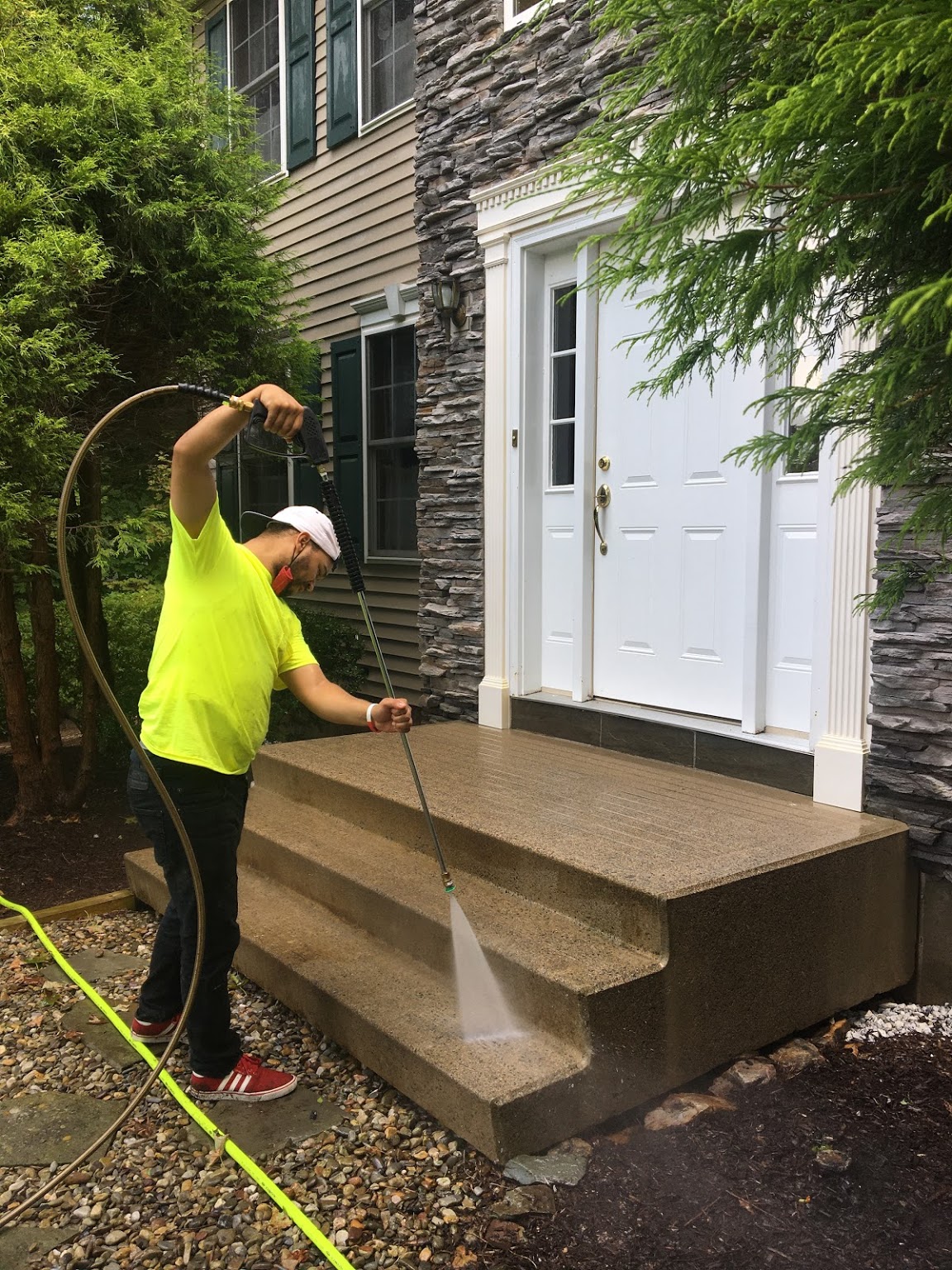 power-washing-sidewalk-steps.jpg